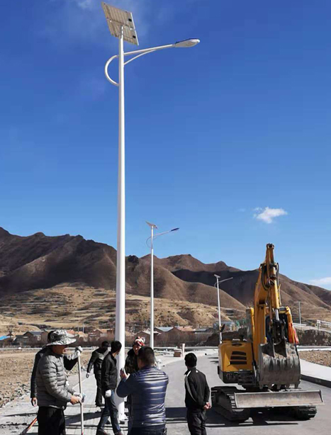 甘南碌曲10米靖远太阳能路灯项目