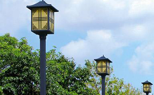 靖远庭院灯安装间距与布灯设计全解析