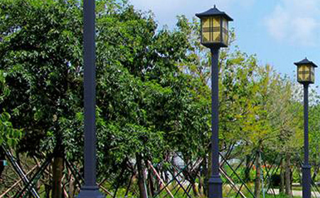 太阳能靖远庭院灯价格为何差三倍？关键看这几点